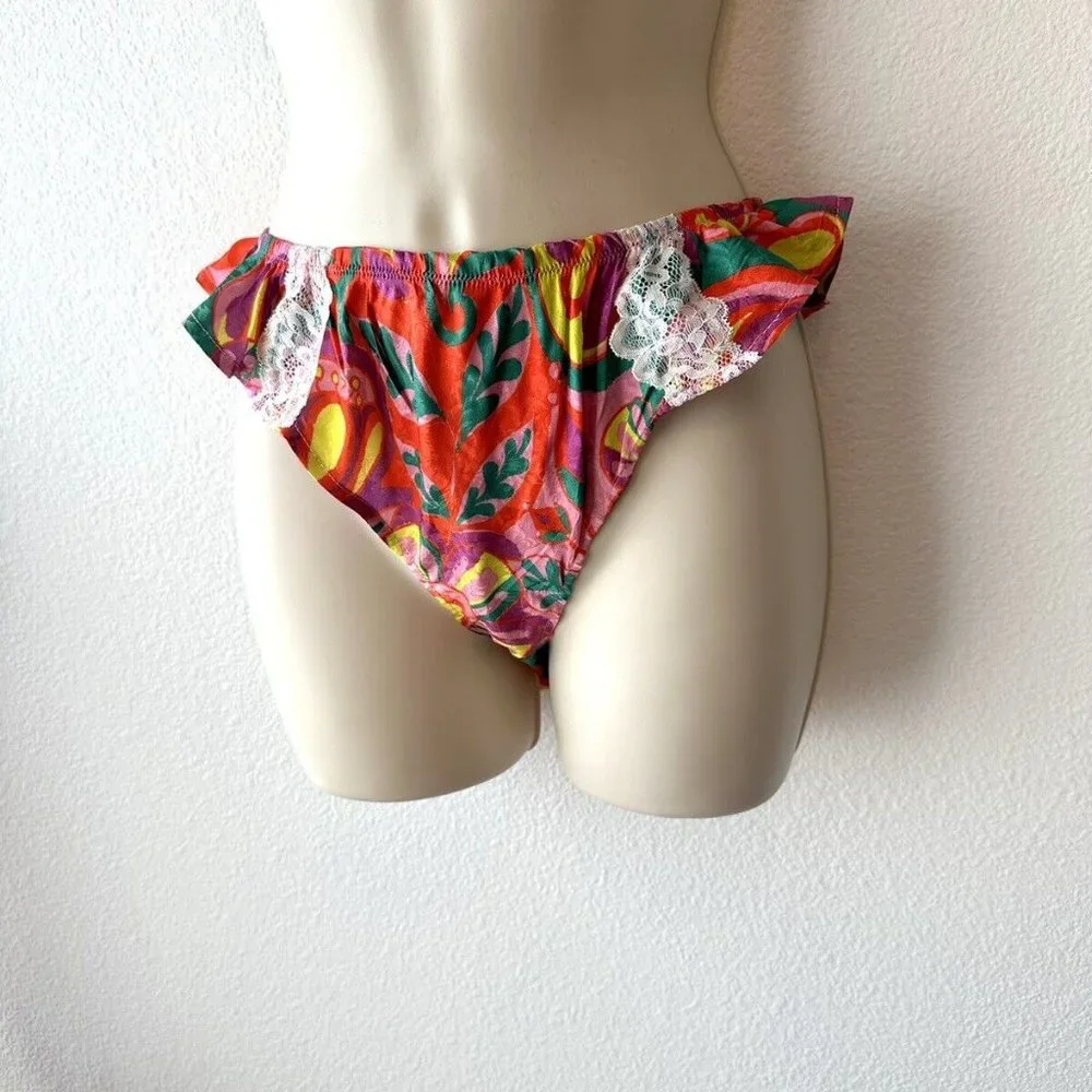 Kilo Brava S‎ NWT Pink Paisley Flutter Bikini Panties Ruffle Lace Satin Lingerie